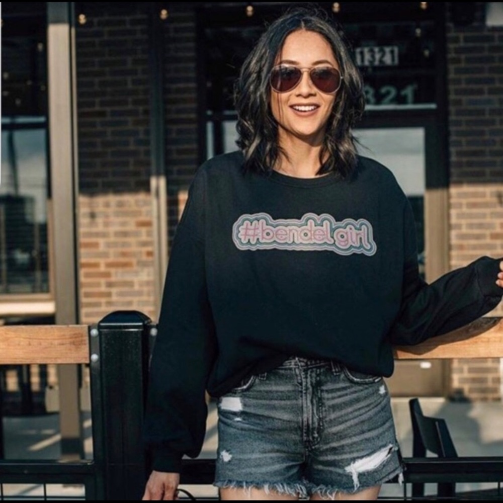 Henri Bendel Girl Sweatshirt Pullover Crew Neck